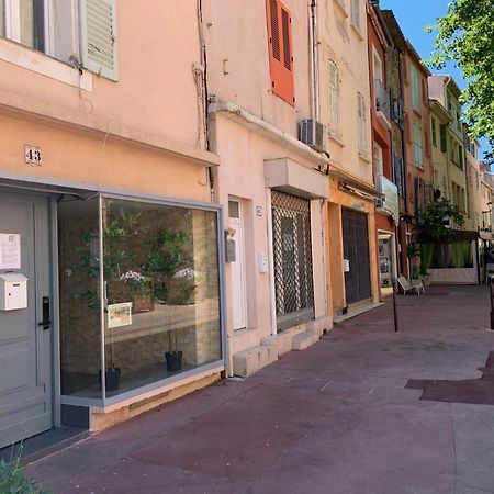 Apartamento Formidable Studio au cœur historique de Fréjus Exterior foto